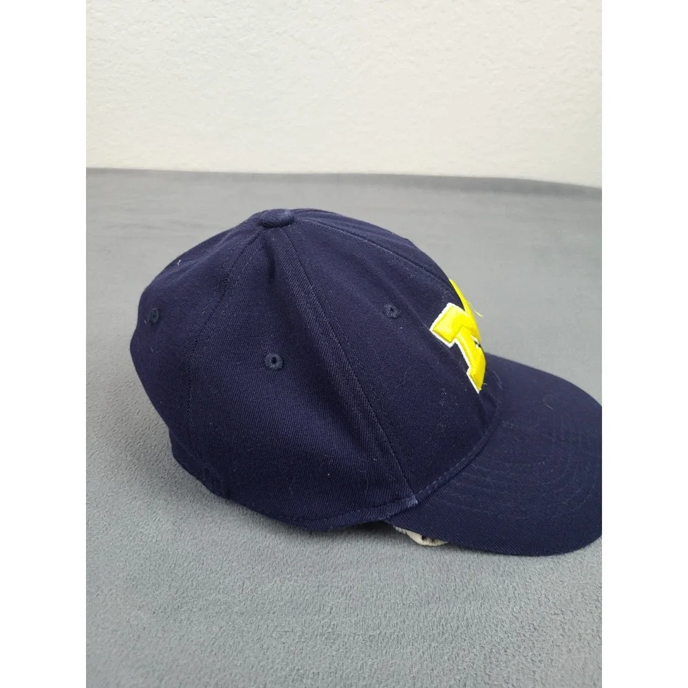 Michigan Wolverines Hat Cap Adult Blue One Fit‎ Wool Blend Stretch